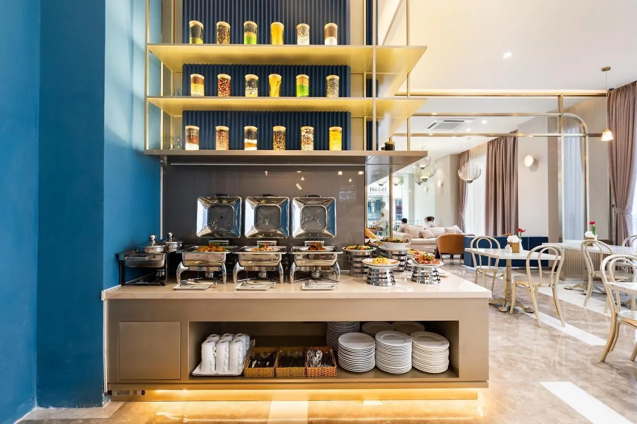 Jovia Hotel Ho Chi Minh City 3*,