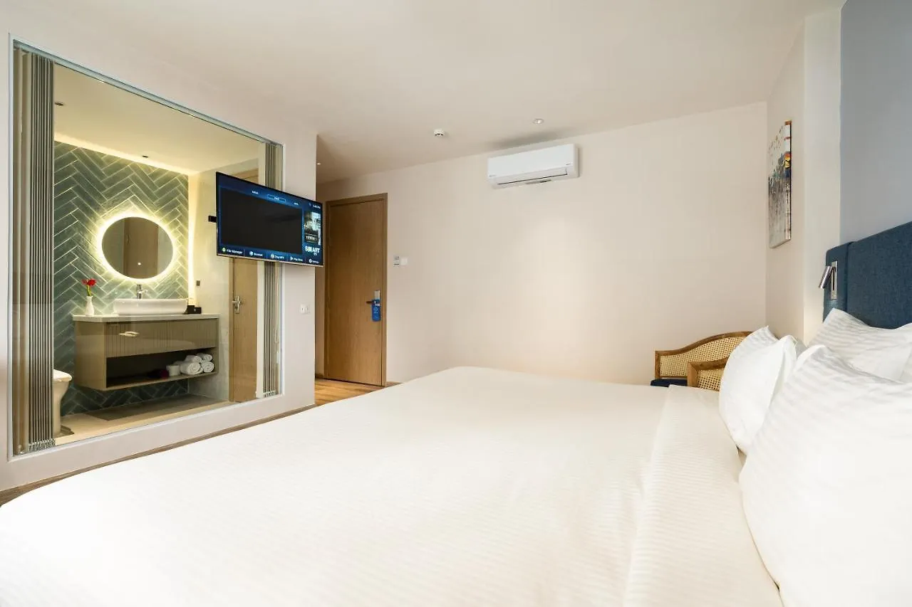 Jovia Hotel Ho Chi Minh City 3*,